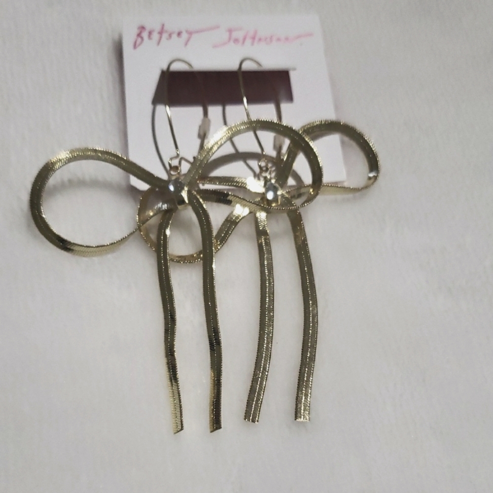 Betsey Johnson Gold Bow‎ Earrings